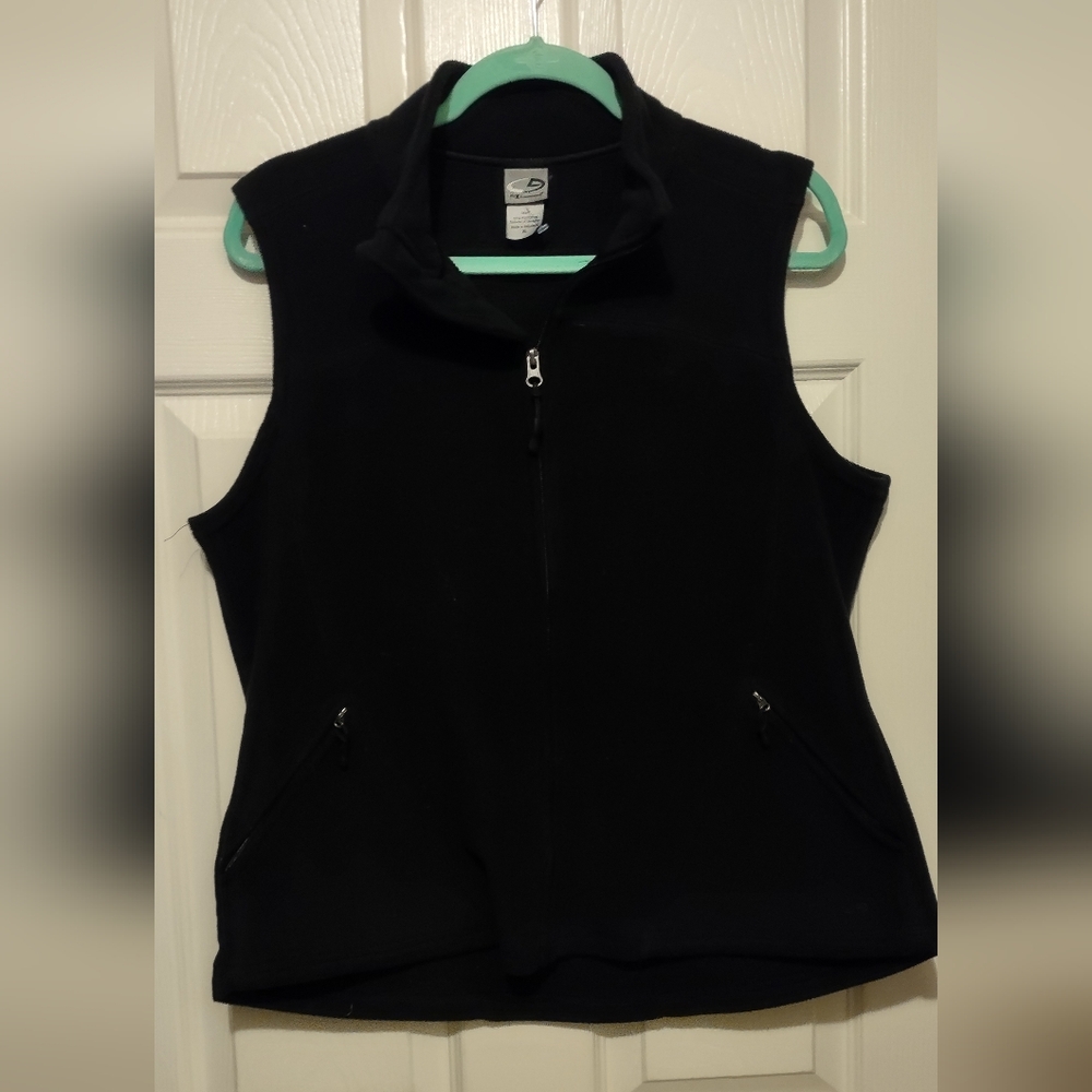 Black Sleeveless Zip-Up Vest
